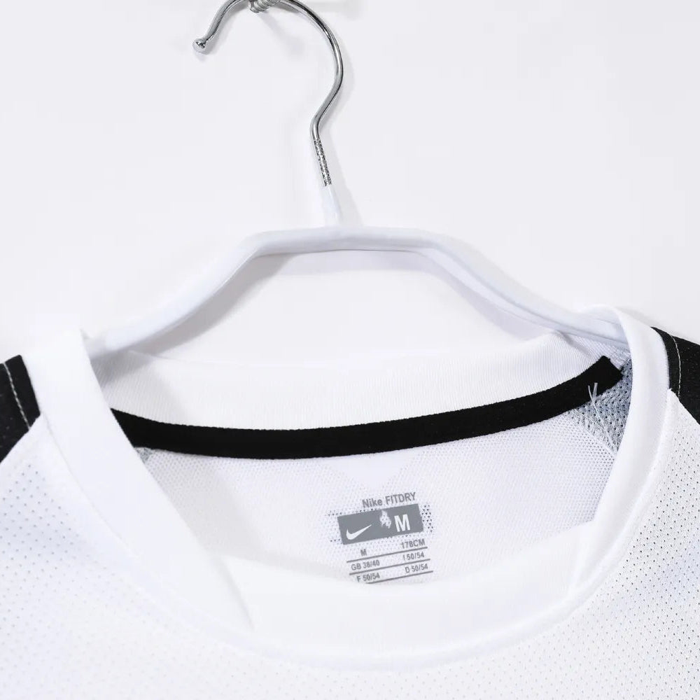 Manchester United Away Retro Shirt 2010/11 - Men's