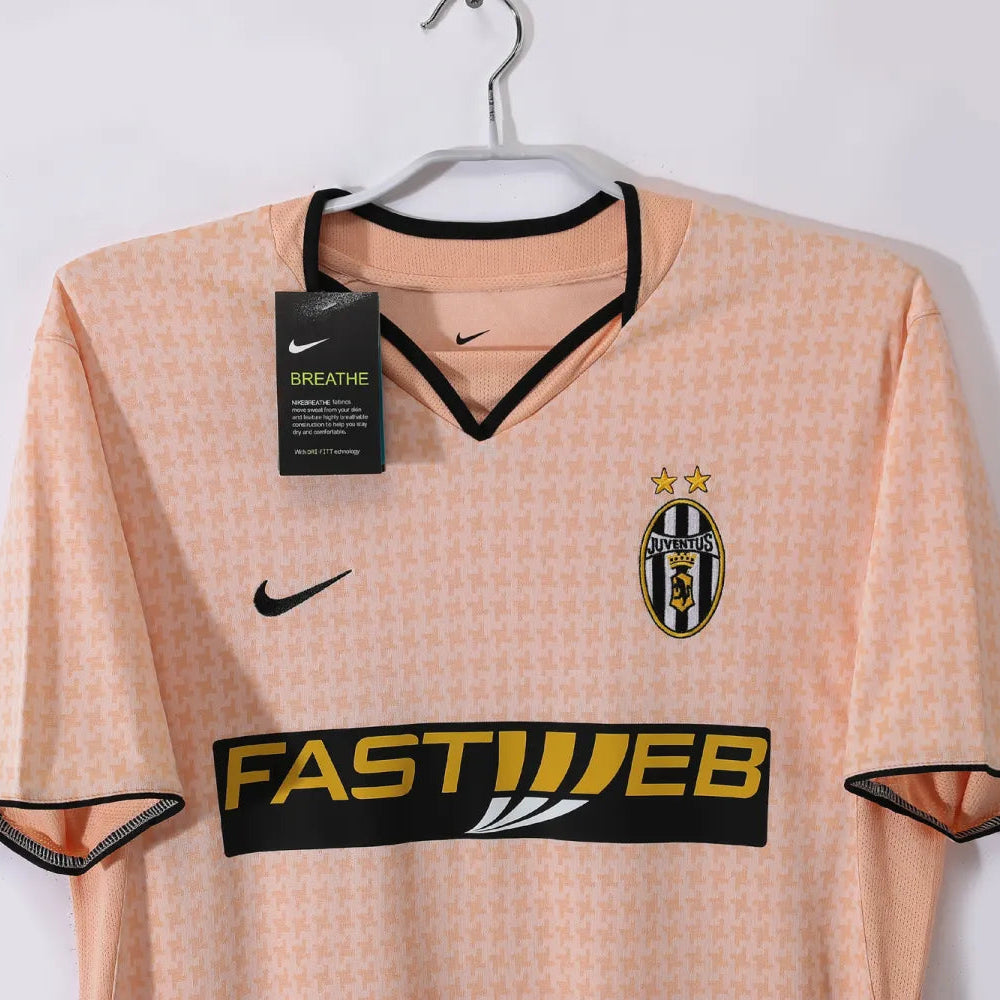 Juventus Away Retro Shirt 2003/04 - Men