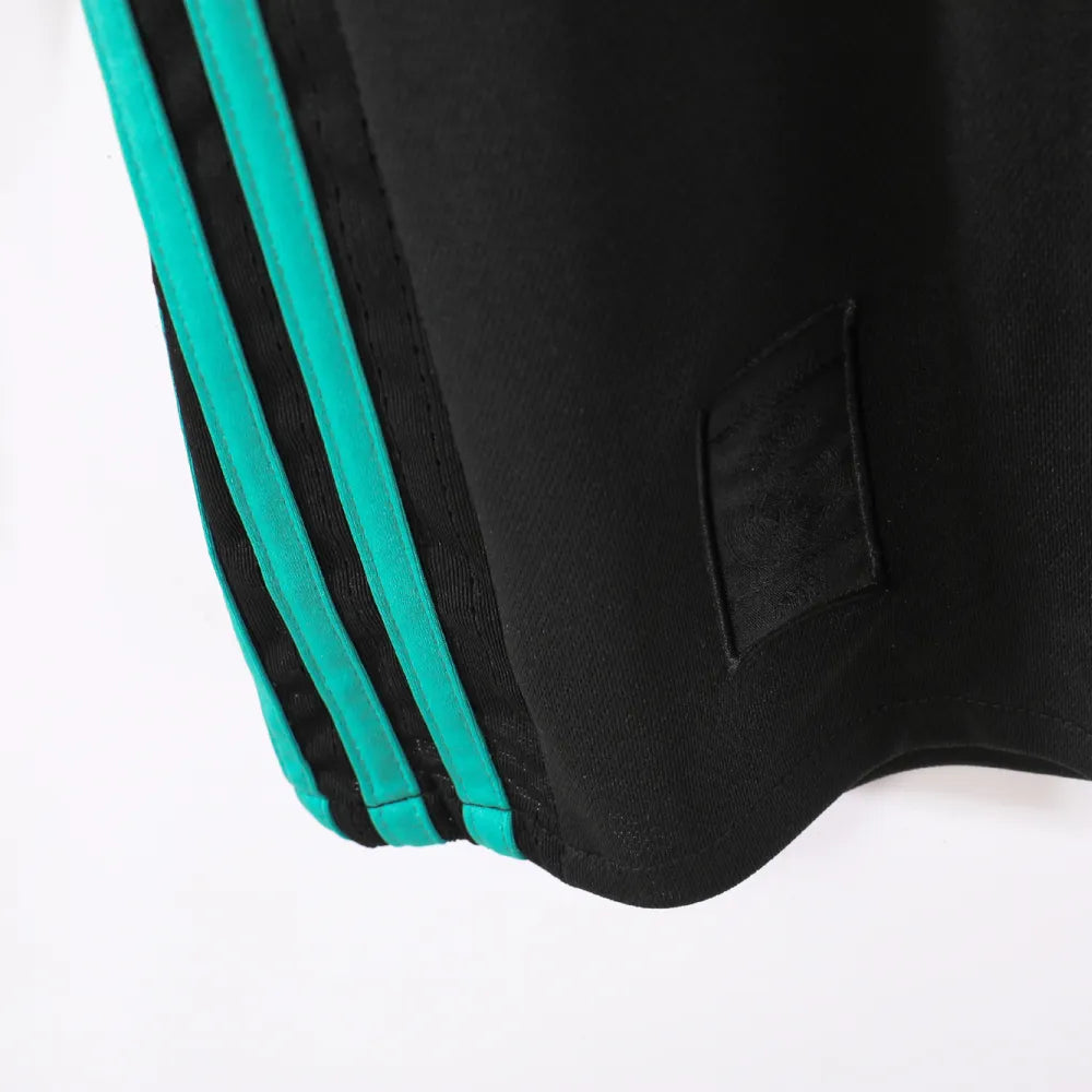 Maillot rétro extérieur Real Madrid 2017/18 - Manches longues