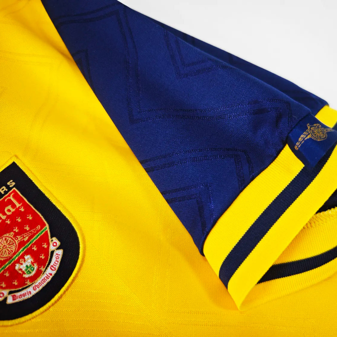 Arsenal 1996/97 Away Retro Shirt - Men's