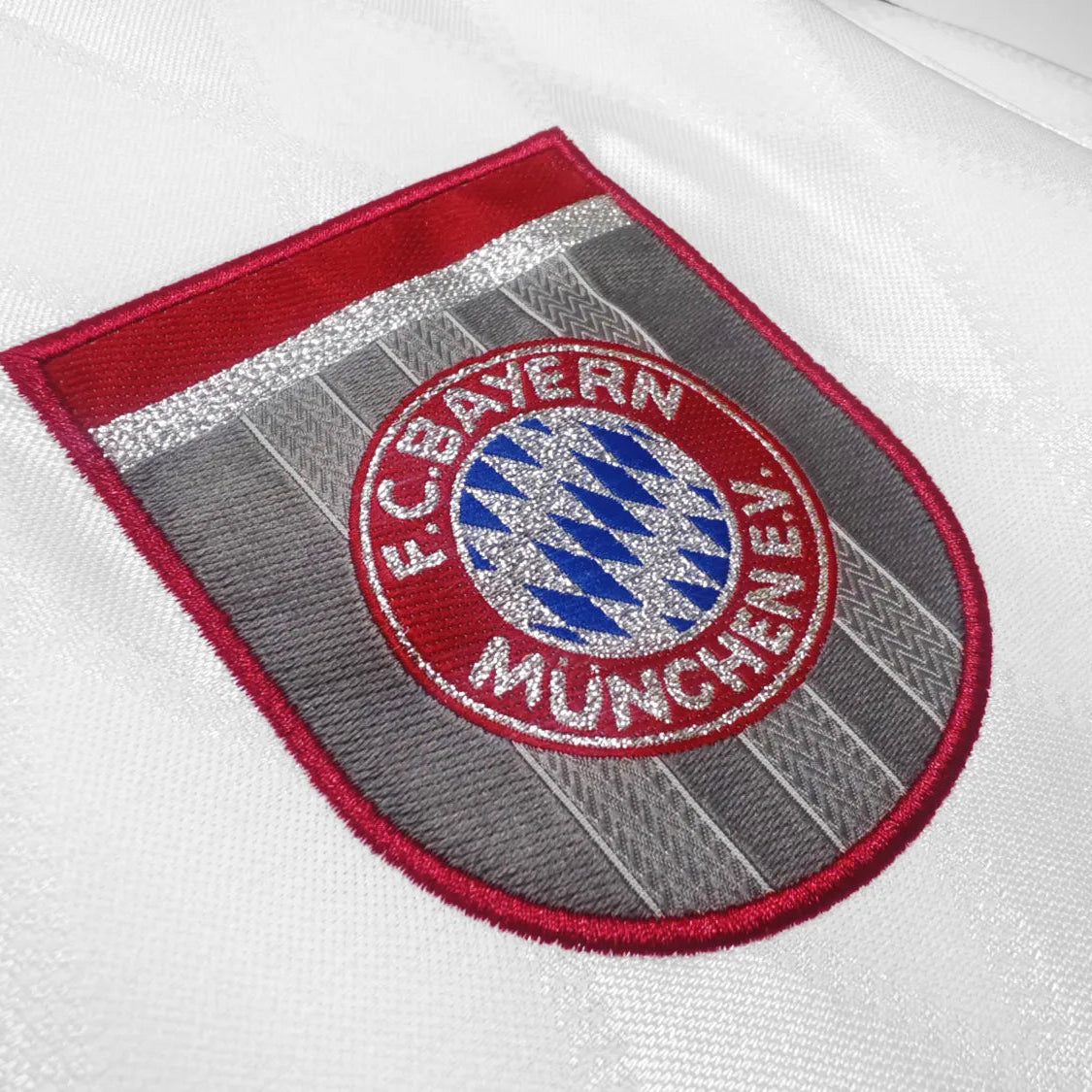 Bayern Munich 1996/98 Away Retro Shirt - Men's