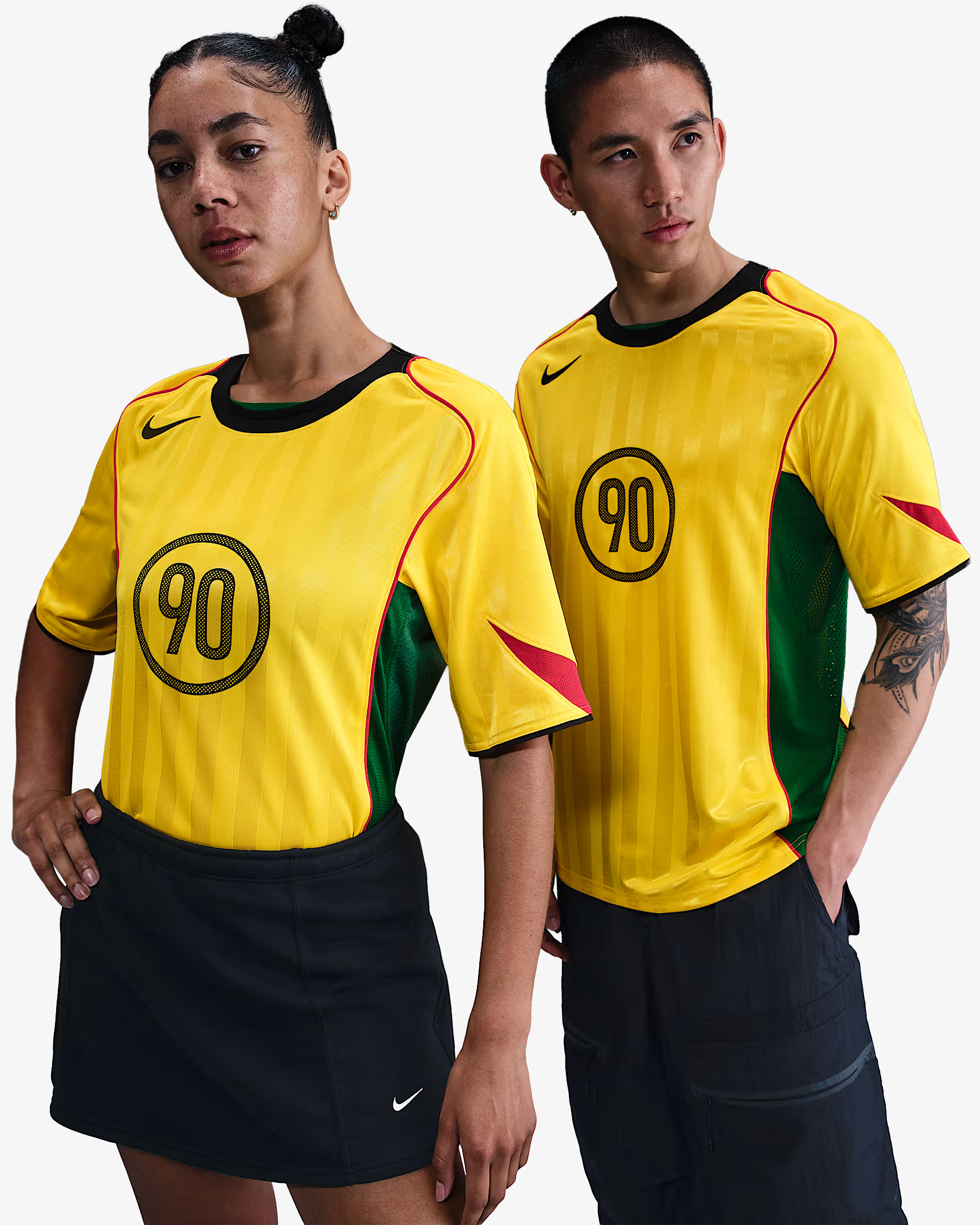 Camiseta Amarilla y Negra Nike Total 90