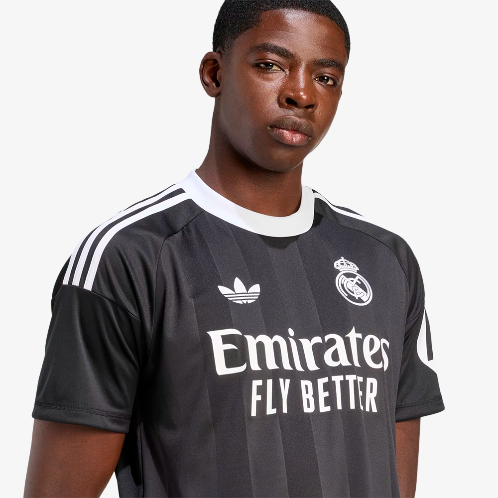 Real Madrid Black Goalkeeper Shirt 2025/26 - Men