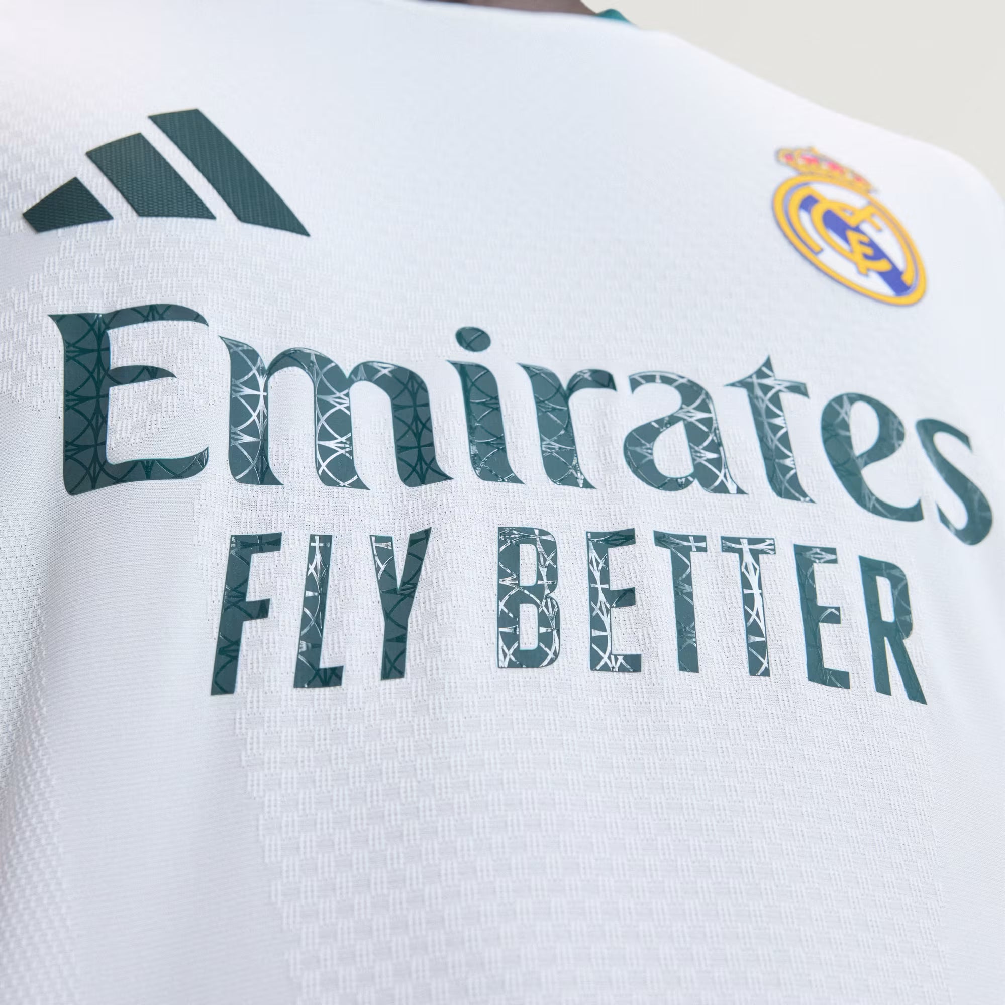 Authentisches Real Madrid Heimtrikot 2026/27 – Langarm