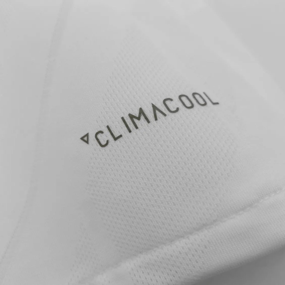 Maillot rétro domicile Real Madrid 2017/18 - Manches longues