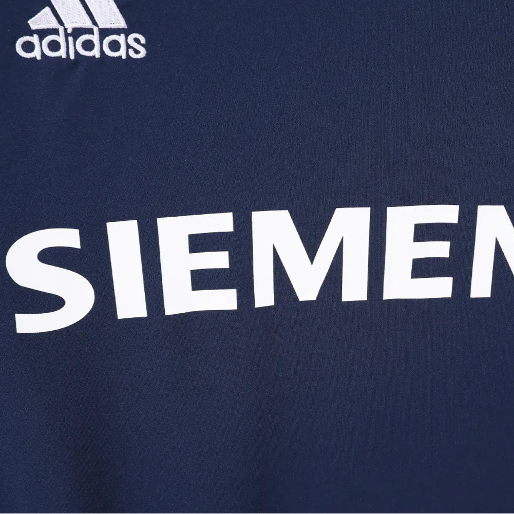 Maillot rétro extérieur Real Madrid 2005/06 - Manches longues