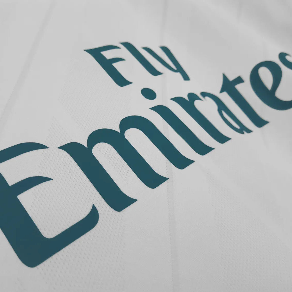 Maillot rétro domicile Real Madrid 2017/18 - Manches longues