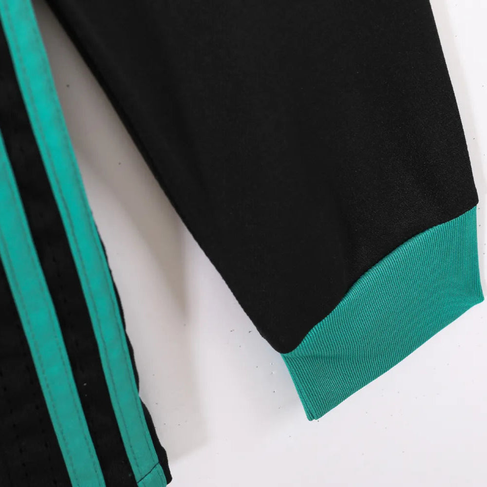 Maillot rétro extérieur Real Madrid 2017/18 - Manches longues