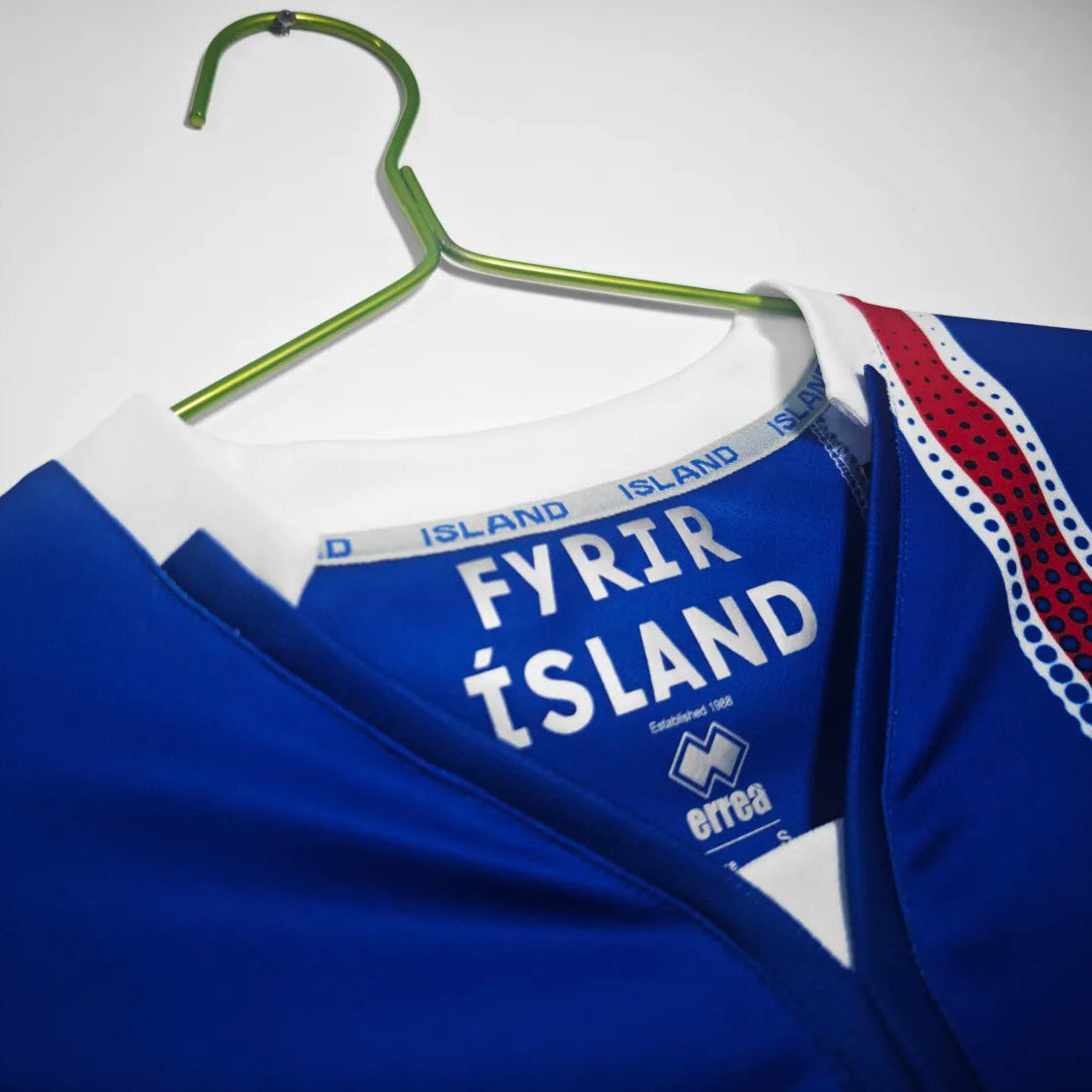 Iceland Home Retro Shirt 2016/17 – Men