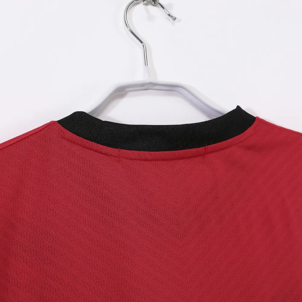 Manchester United Home Retro Shirt 2009/10 - Men's