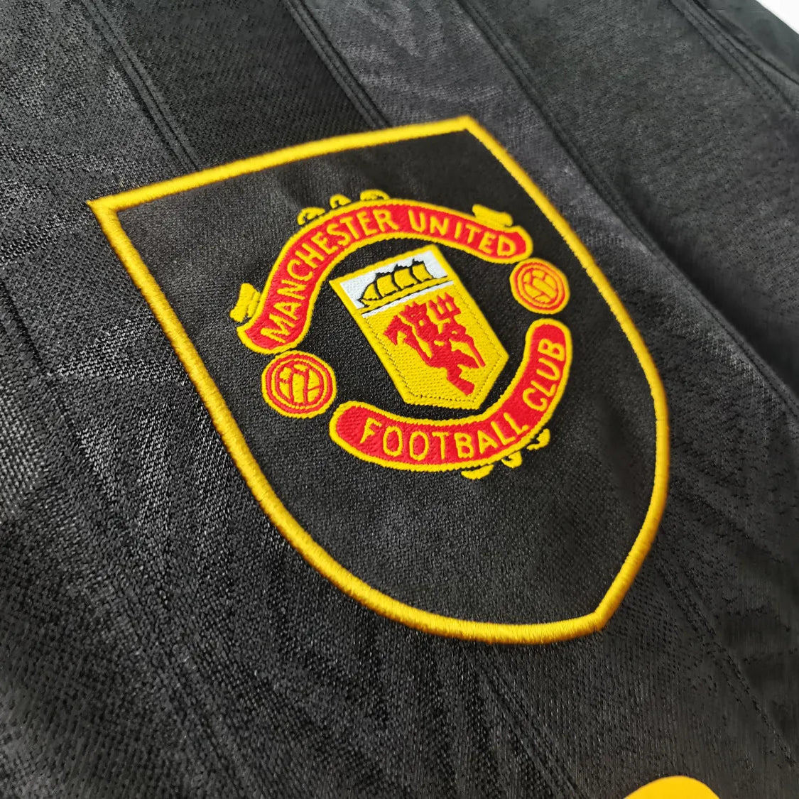 Manchester United 1993/94 Away Retro Shirt - Long Sleeve