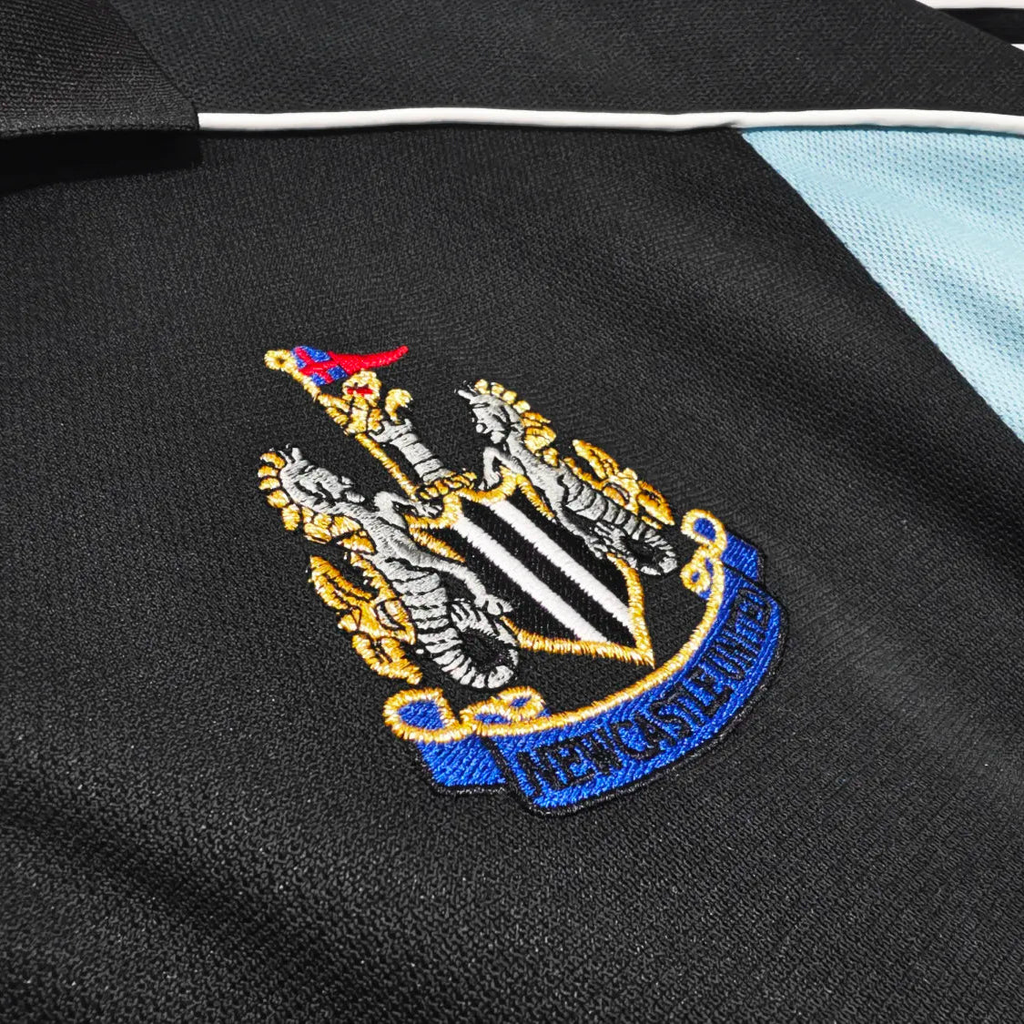 Newcastle United Away Retro Shirt 2000/01 - Men's