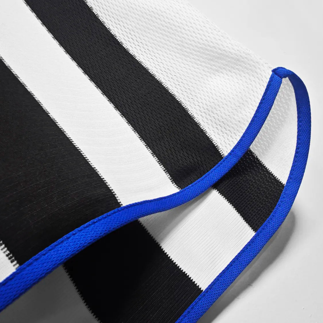 Newcastle United Home Retro Shirt 1999/00 - Men's