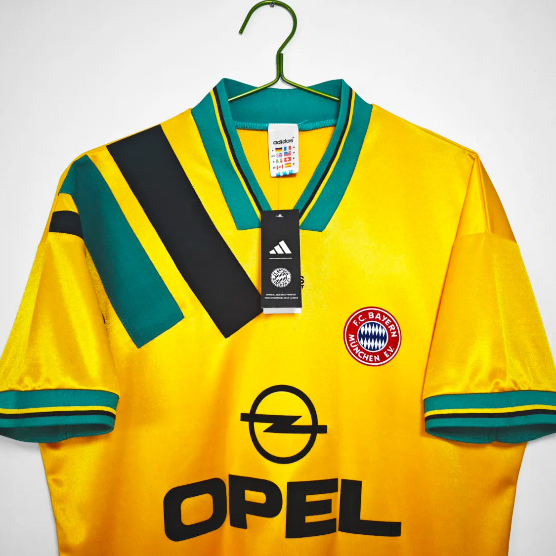 Bayern Munich Away Retro Shirt 1993/1994 - Men's