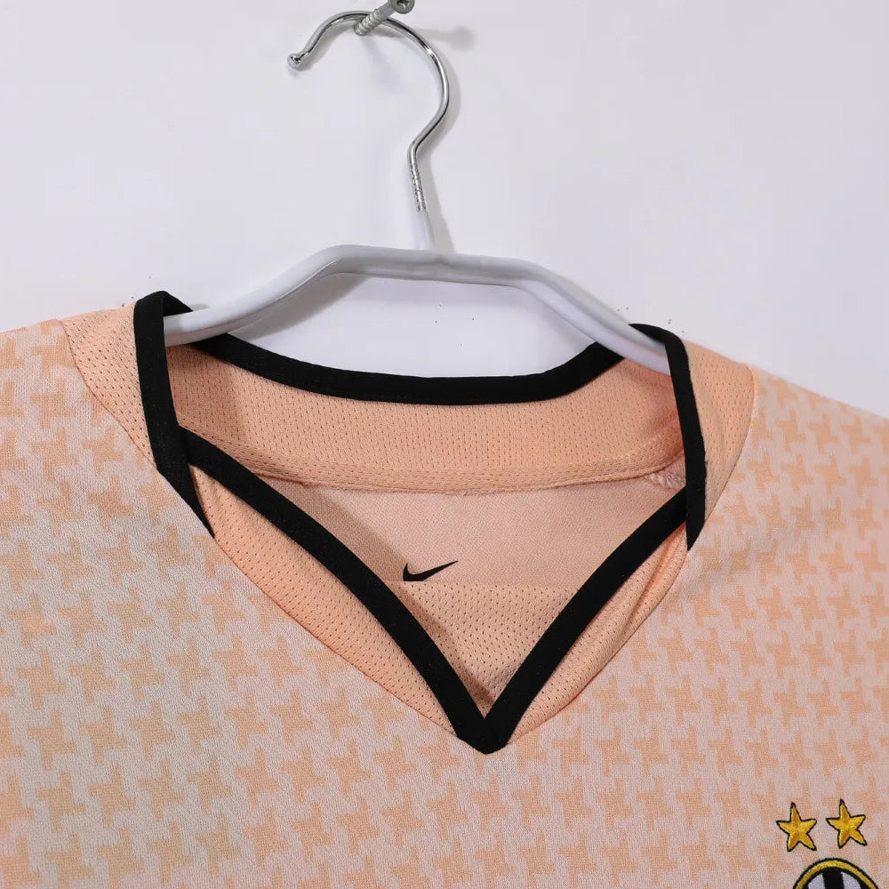Juventus Away Retro Shirt 2003/04 - Men