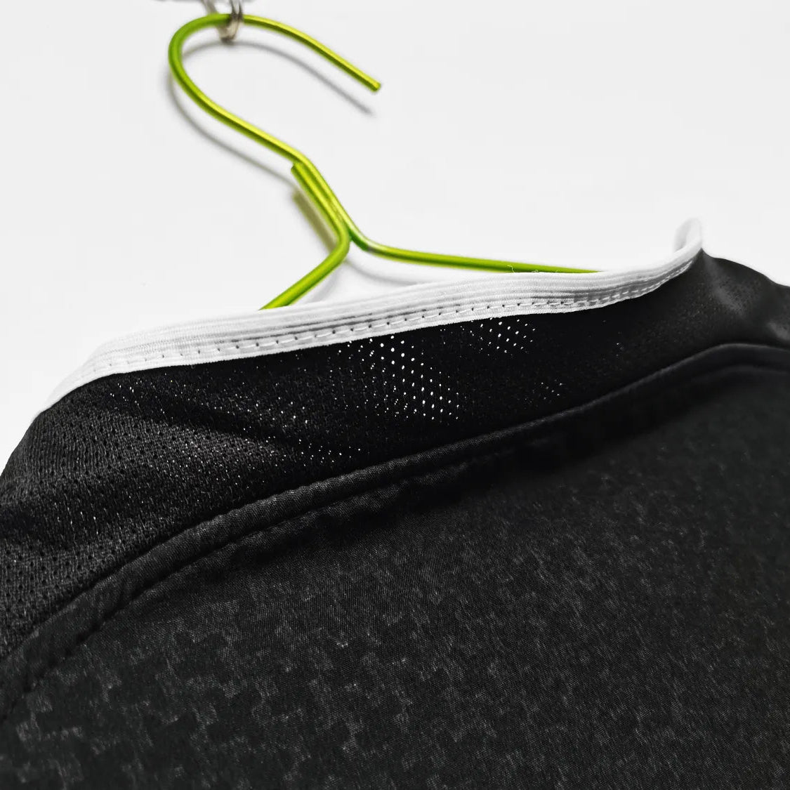 Manchester United Away Retro Shirt 2003/04 - Men's