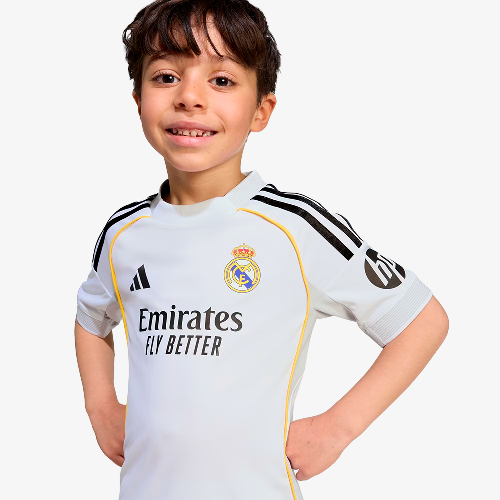Conjunto Niños Real Madrid Primeira Equipación 2025/26
