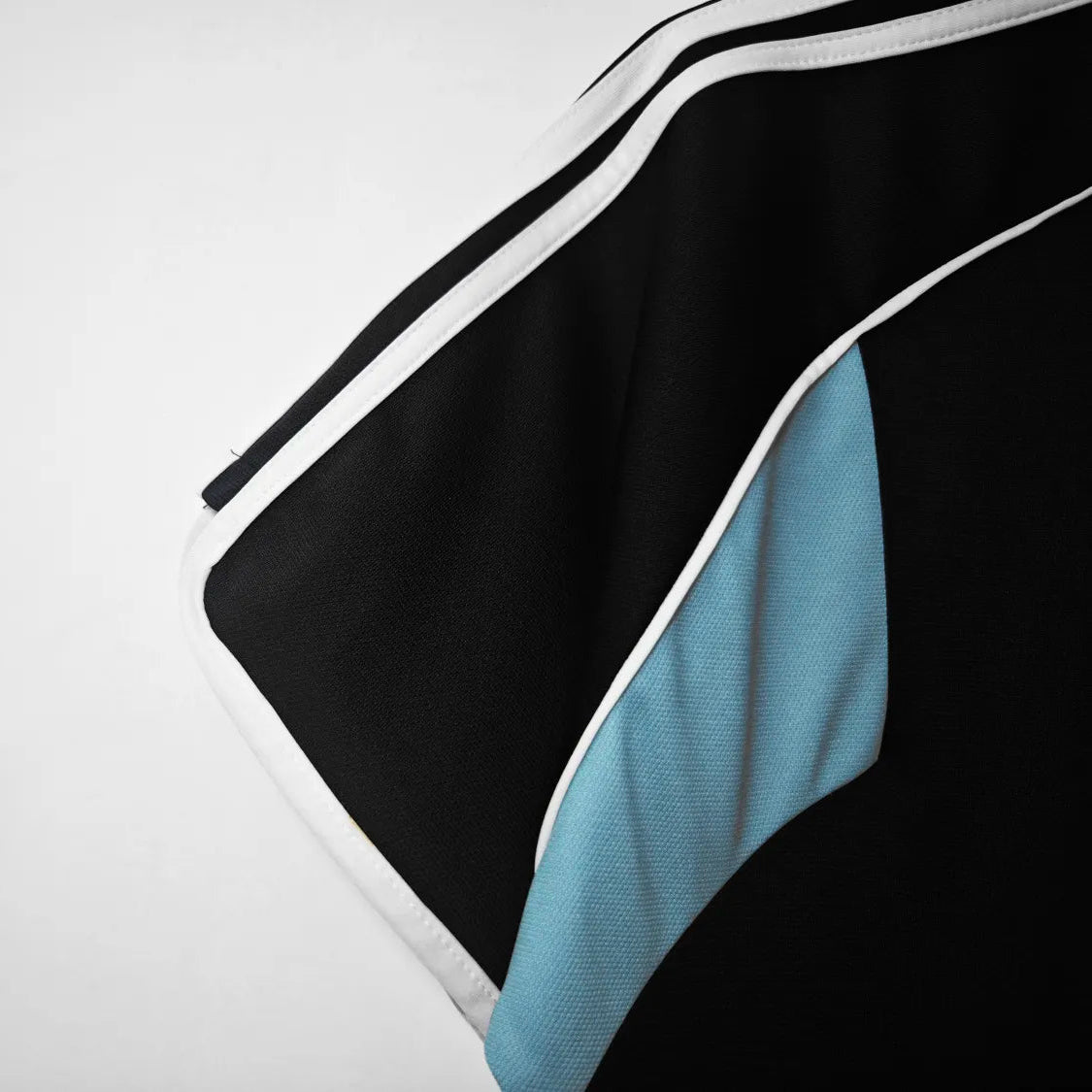 Newcastle United Away Retro Shirt 2000/01 - Men's