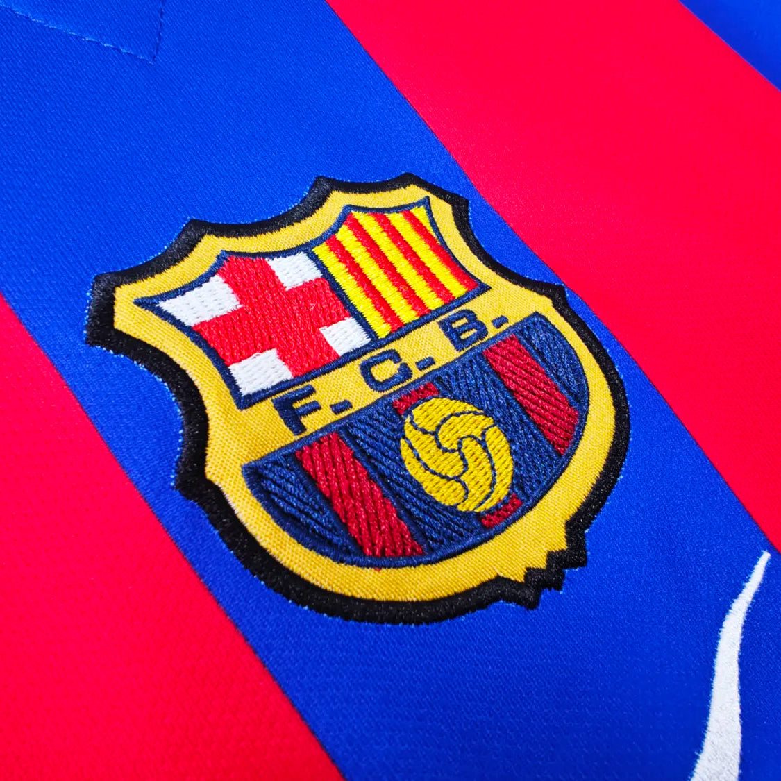 Barcelona Home Retro Shirt 2001/02 - Men