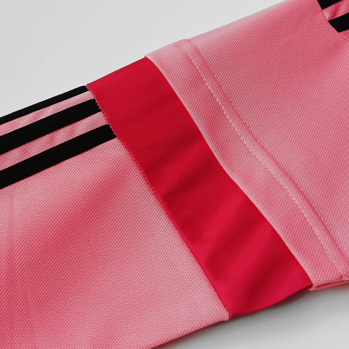 Juventus Away Retro Shirt 2015/16 - Long Sleeve