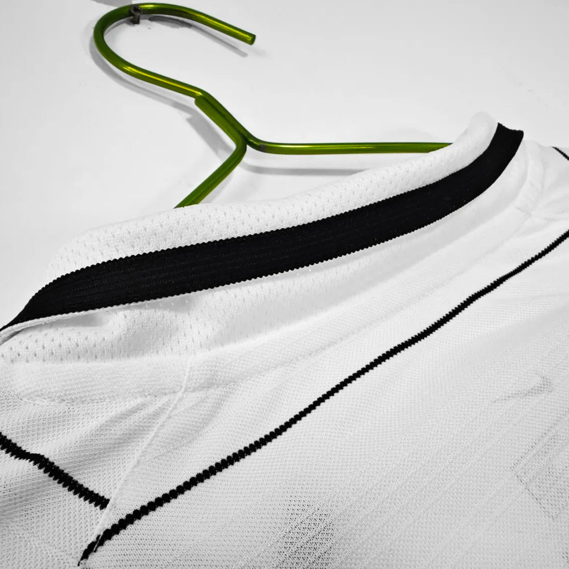 Manchester United Away Retro Shirt 2003/04 - Long Sleeve