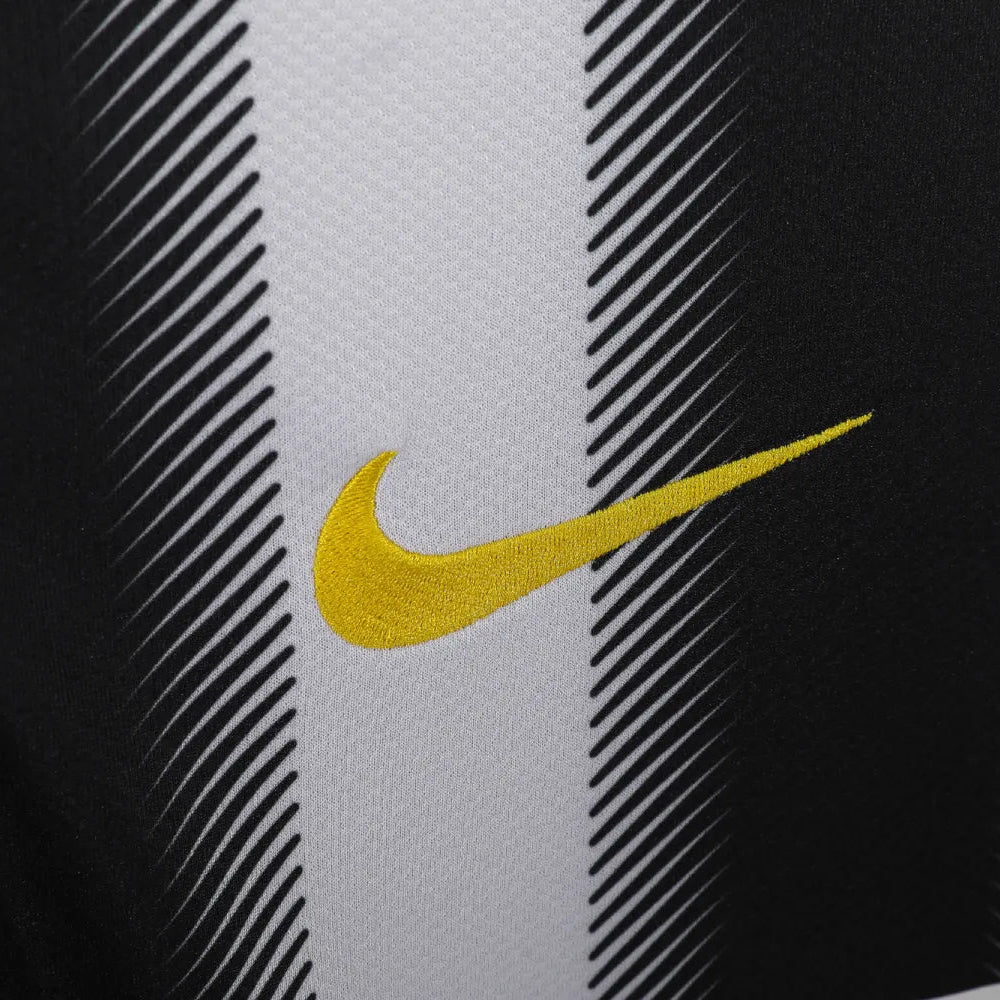 Juventus Home Retro Shirt 2011/12 - Men